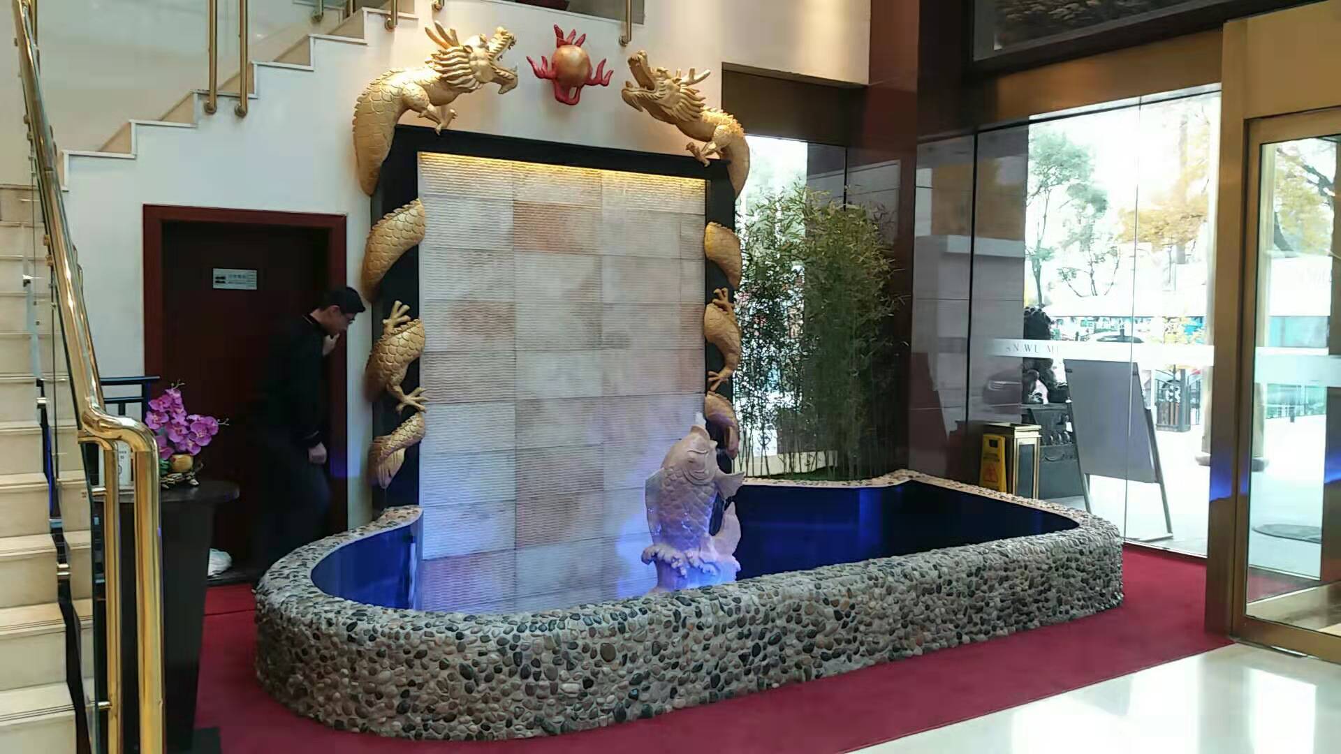 �����žƵ�ˮĻǽ